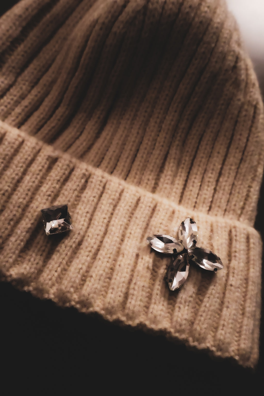 CHAMPAGNE BEANIE