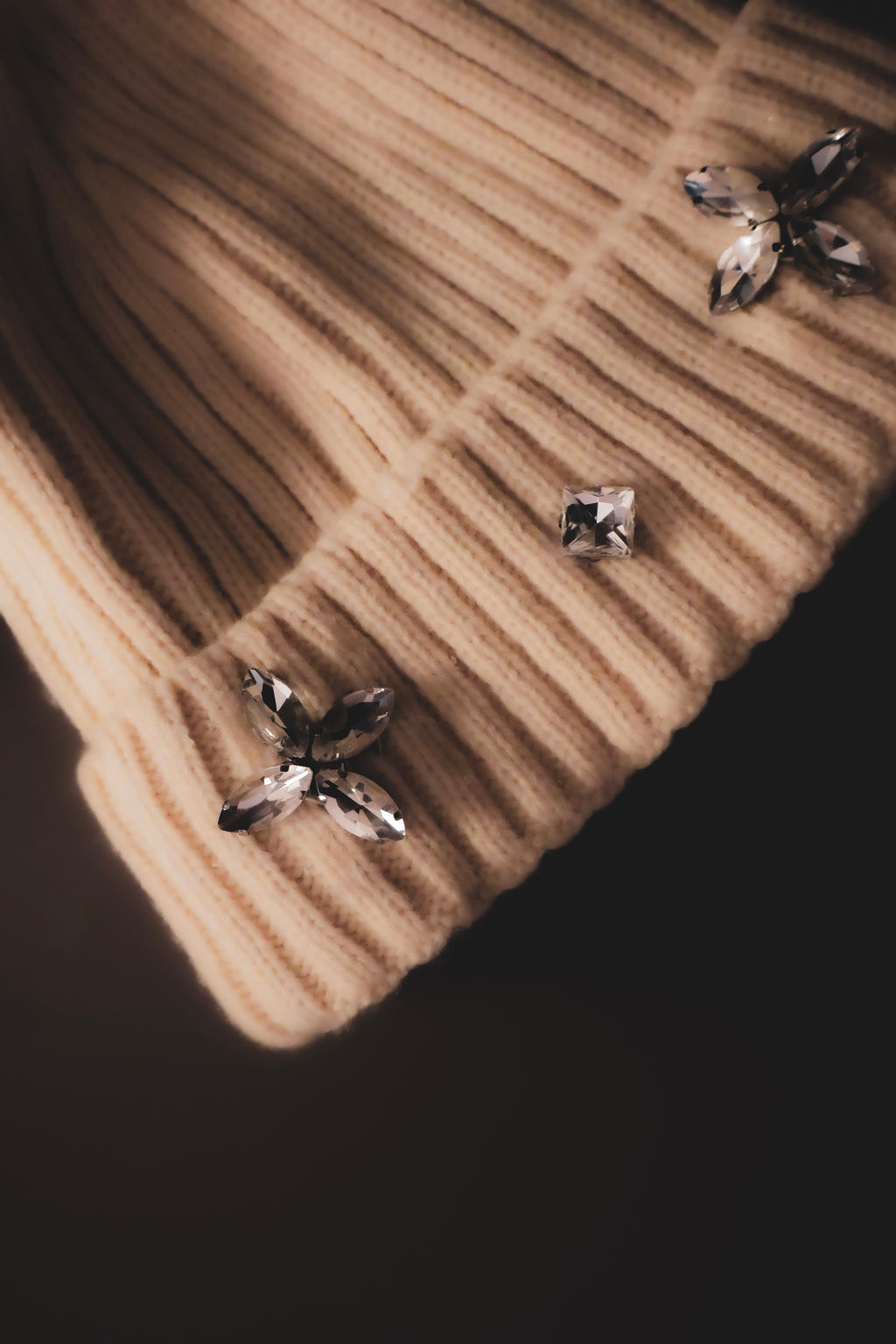 CHAMPAGNE BEANIE