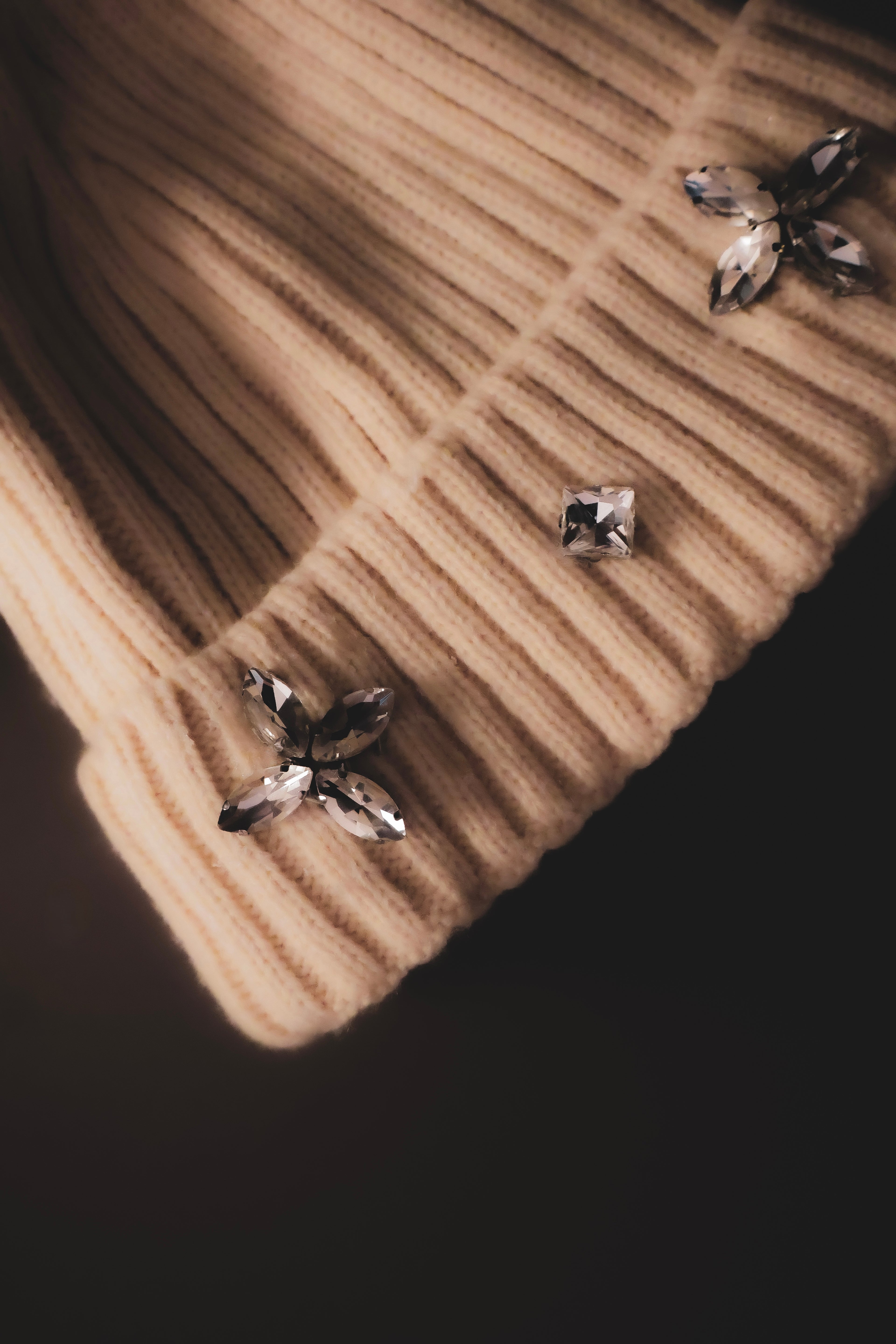 CHAMPAGNE BEANIE
